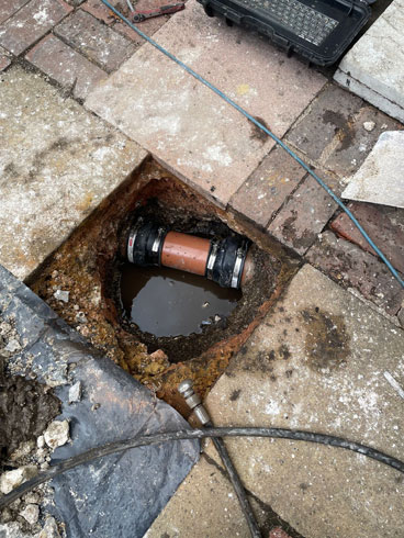 Drainworks Ltd - blocked drains treatment plants septic tanks installation soakaways cctv Haslemere Petersfield Winchester Alton