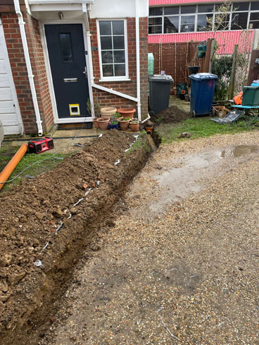 Bottle Gully Farnham Surrey - blocked drains treatment plant installation soakaways cctv Haslemere Petersfield Winchester Alton